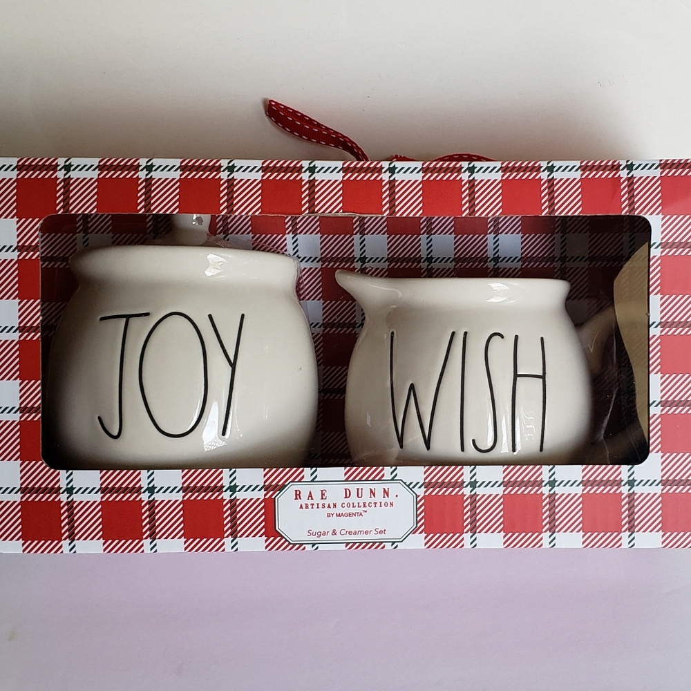🎄RAE DUNN SUGAR & CREAMER SET